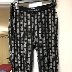 NWOT Icebreaker Oasis 200 merino base layer - Small